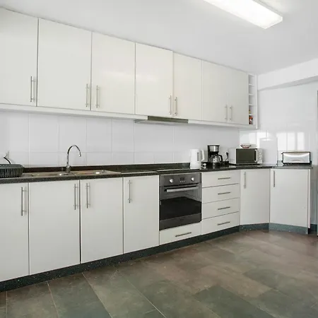 The Wave House - Seaside Haven Appartement