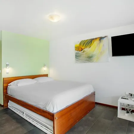 The Wave House - Seaside Haven