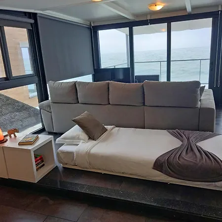 The Wave House - Seaside Haven *